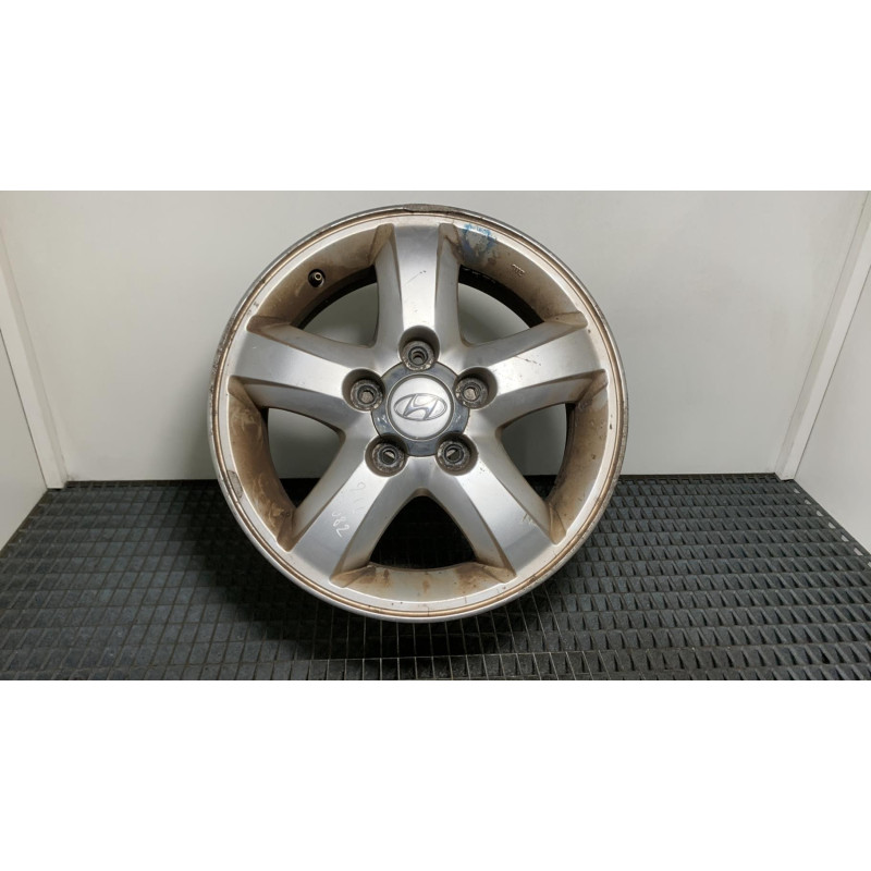 Jante HYUNDAI TRAJET Photo n°1