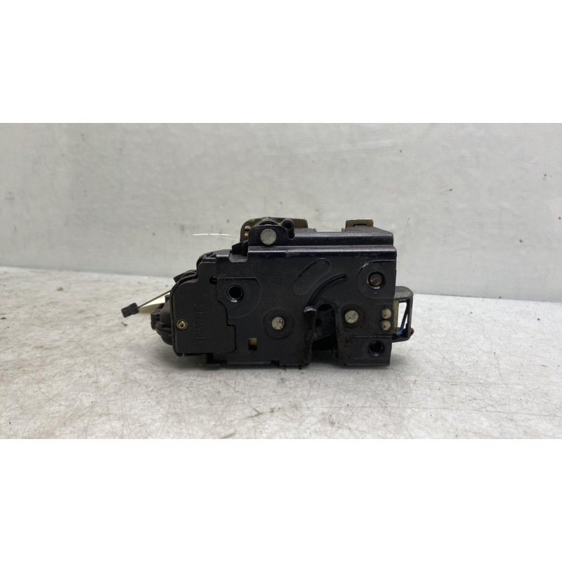 Serrure avant droit VOLKSWAGEN NEW BEETLE 1 Photo n°4