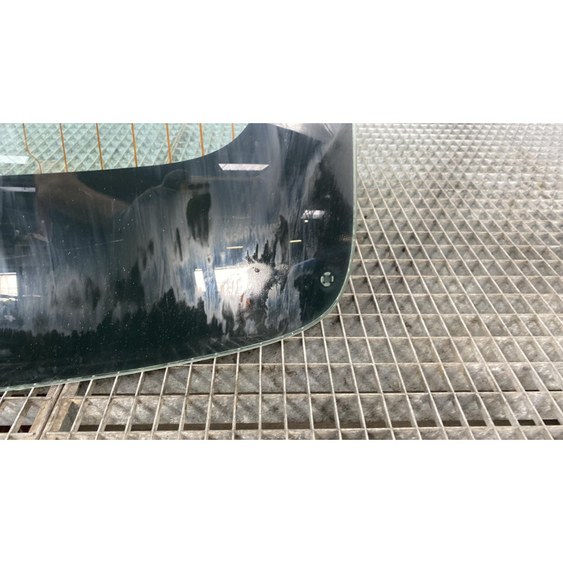 Lunette arriere PEUGEOT 107 Photo n°4