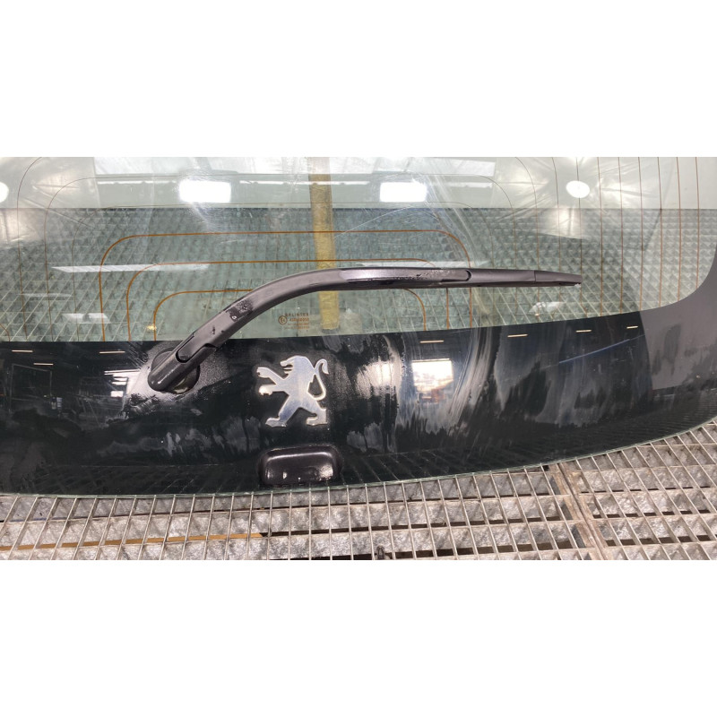 Lunette arriere PEUGEOT 107 Photo n°8