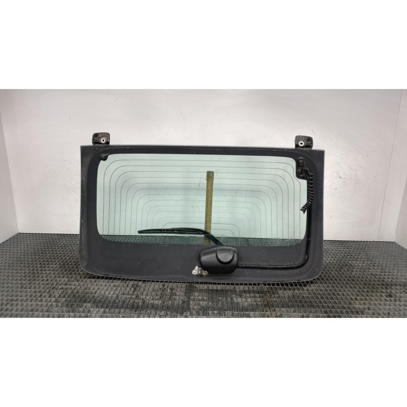 Lunette arriere PEUGEOT 107 Photo n°9