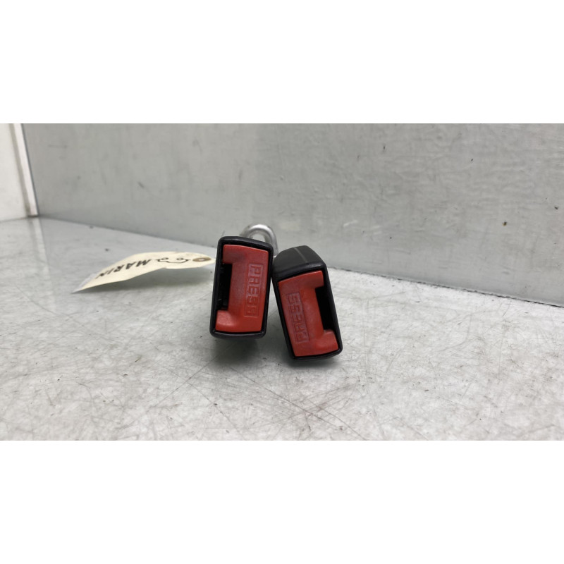 Attache ceinture arriere centrale CITROEN C3 PLURIEL Photo n°2