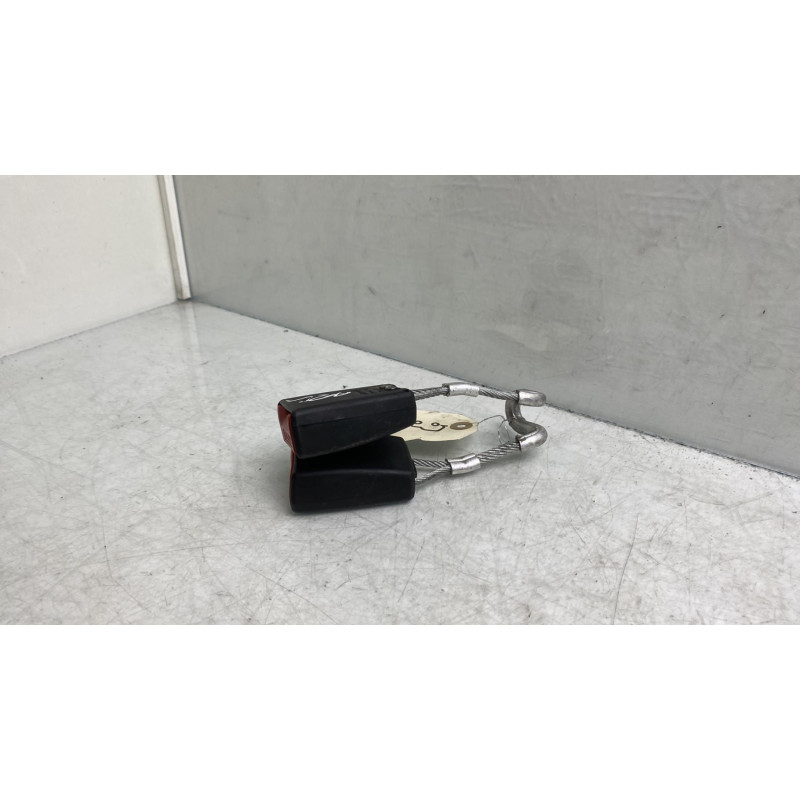 Attache ceinture arriere centrale CITROEN C3 PLURIEL Photo n°4
