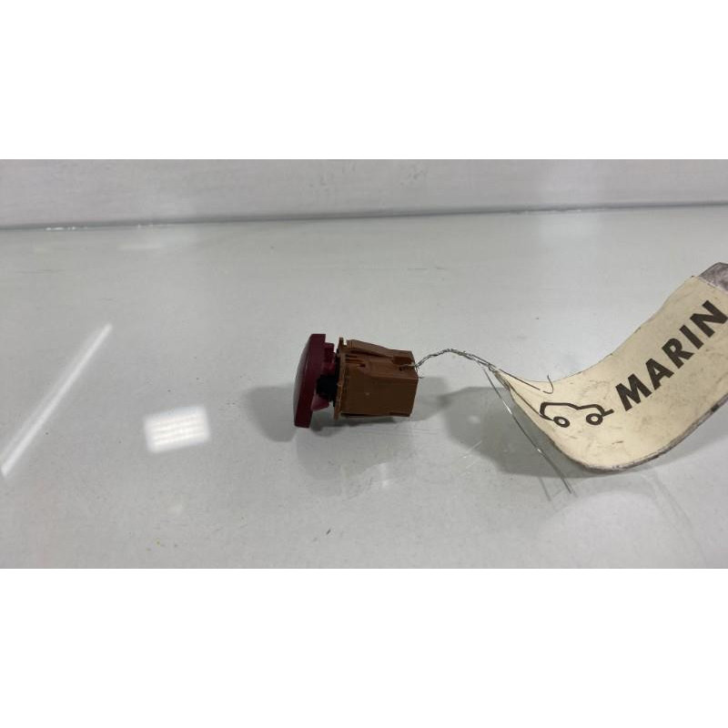 Bouton de warning PEUGEOT 807 Photo n°3