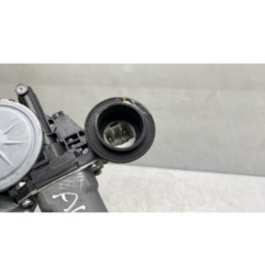Leve vitre electrique avant droit SUZUKI SWIFT 3 Photo n°1