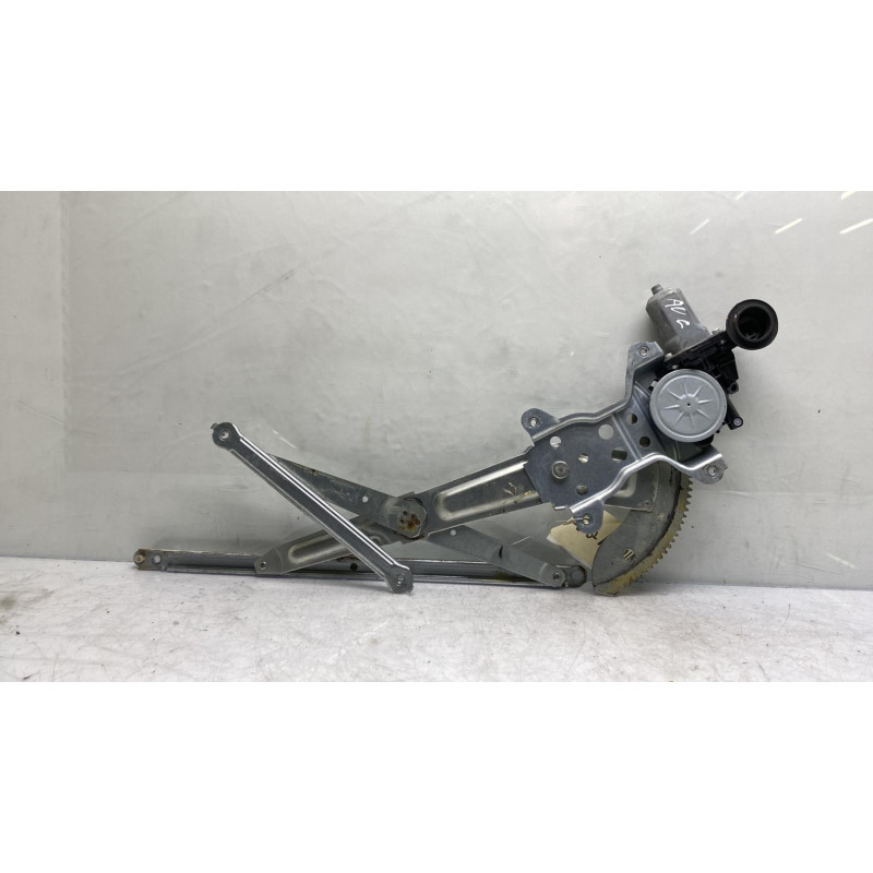 Leve vitre electrique avant gauche SUZUKI SWIFT 3 Photo n°1