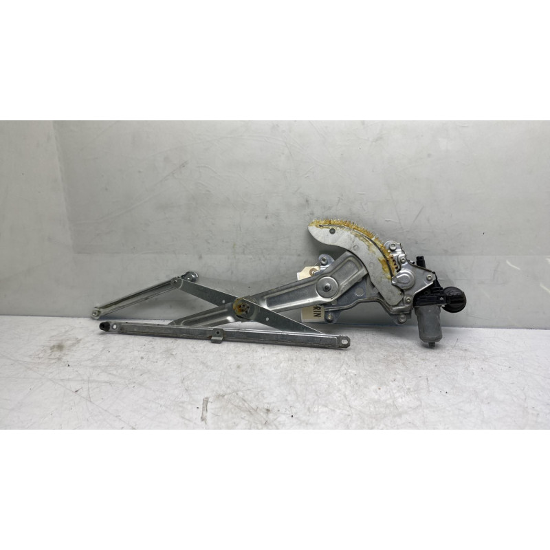 Leve vitre electrique avant gauche SUZUKI SWIFT 3 Photo n°4