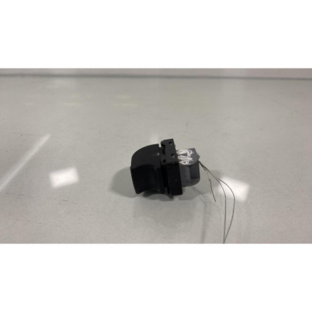 Interrupteur de leve vitre arriere droit AUDI A6 3