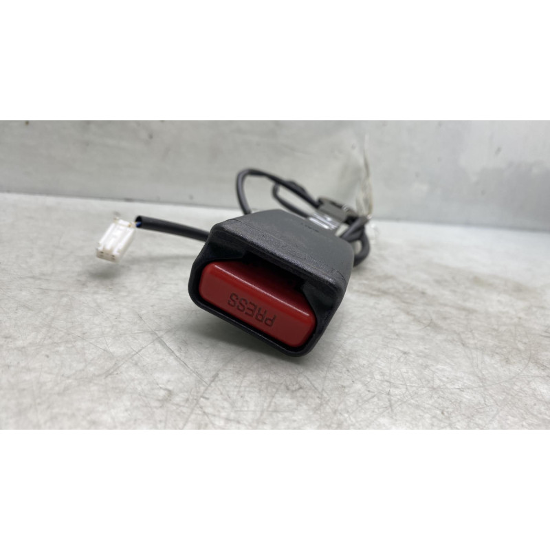 Attache ceinture avant droit NISSAN NOTE 2 Photo n°2