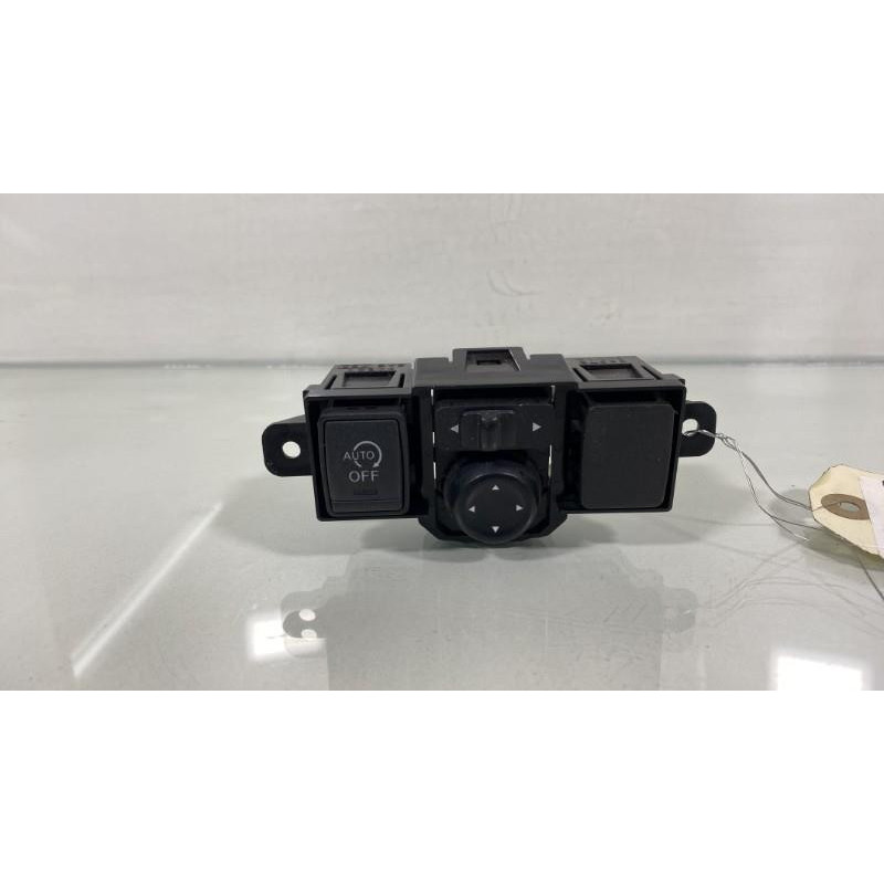Commande retroviseurs NISSAN NOTE 2 Photo n°1