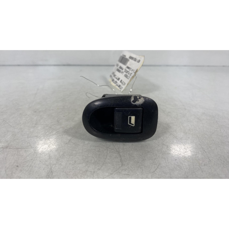 Interrupteur de leve vitre arriere gauche CITROEN C3 PLURIEL Photo n°3