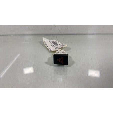 Bouton de warning NISSAN QASHQAI 1