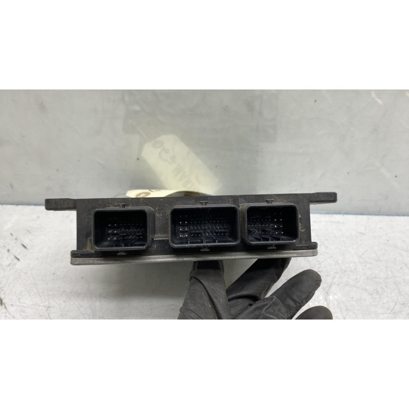 Calculateur moteur RENAULT CLIO 3 Photo n°1