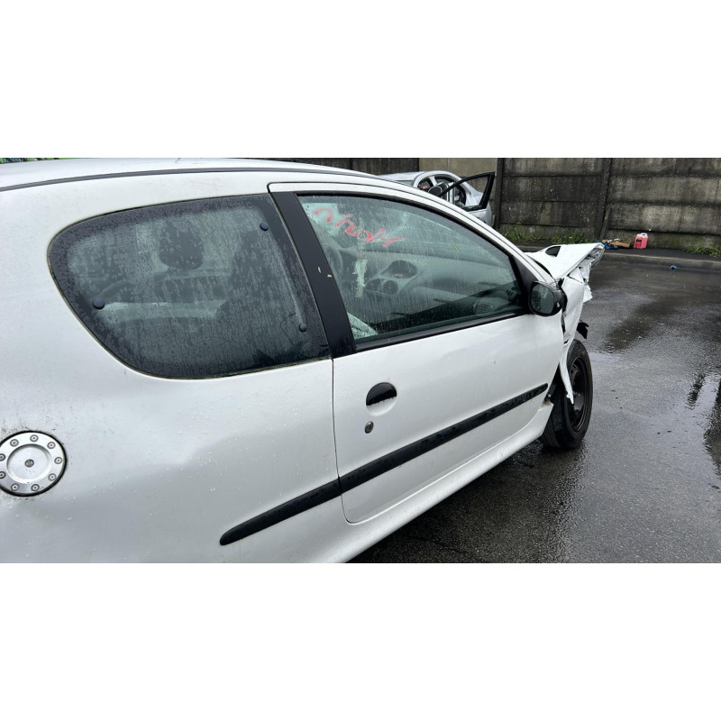 Pretensionneur de ceinture avant droit PEUGEOT 206 Photo n°10