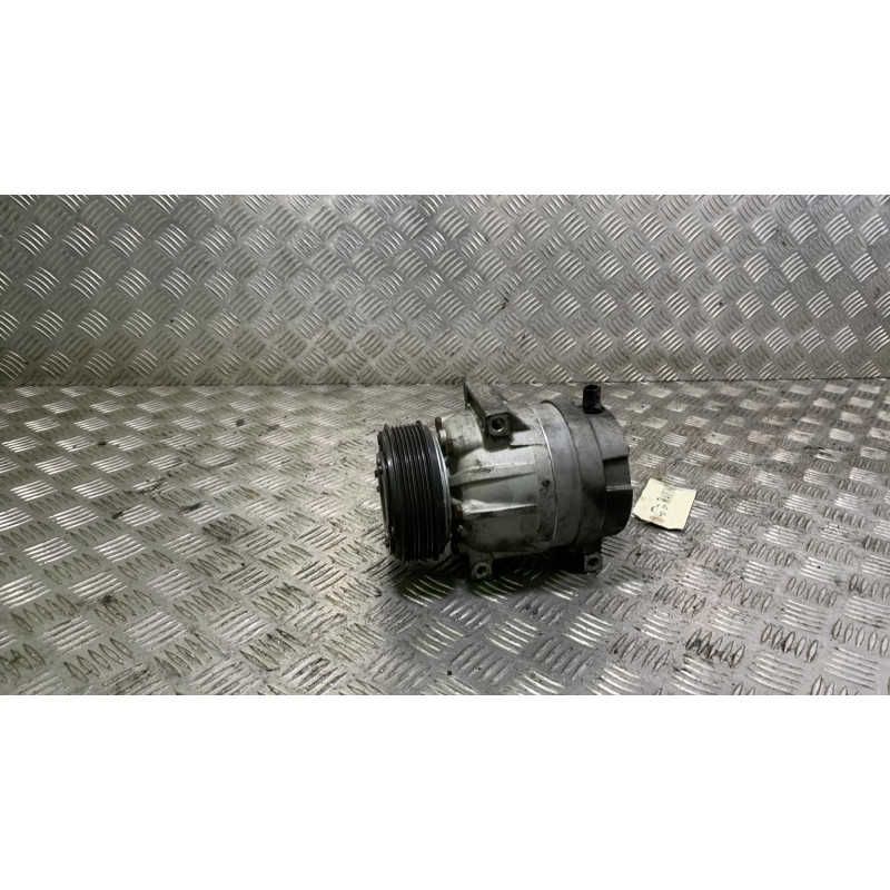 Compresseur clim RENAULT LAGUNA 2 Photo n°1