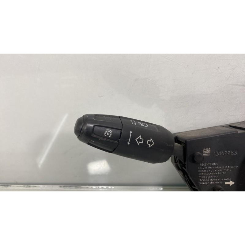 Com (Bloc Contacteur Tournant+Commodo Essuie Glace+Commodo Phare) OPEL CORSA D Photo n°9