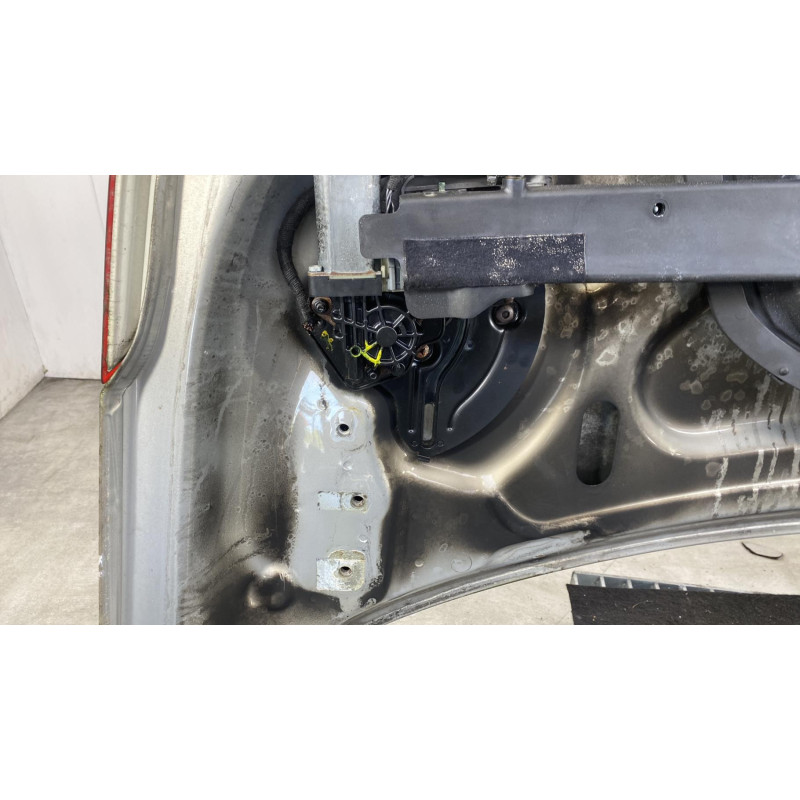 Malle/Hayon arriere OPEL ASTRA H Photo n°9
