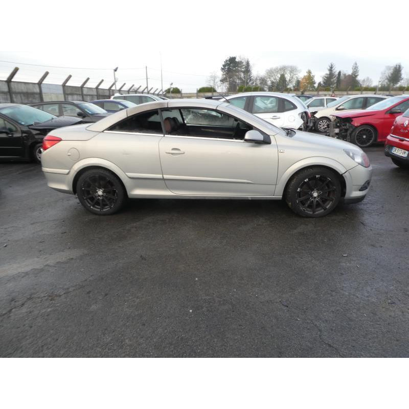 Malle/Hayon arriere OPEL ASTRA H Photo n°17