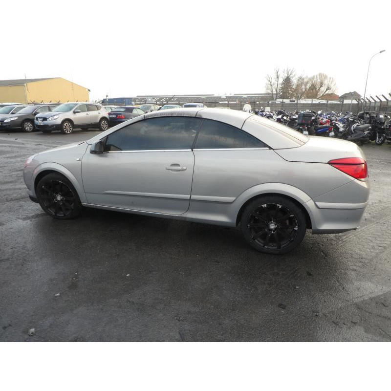 Malle/Hayon arriere OPEL ASTRA H Photo n°20
