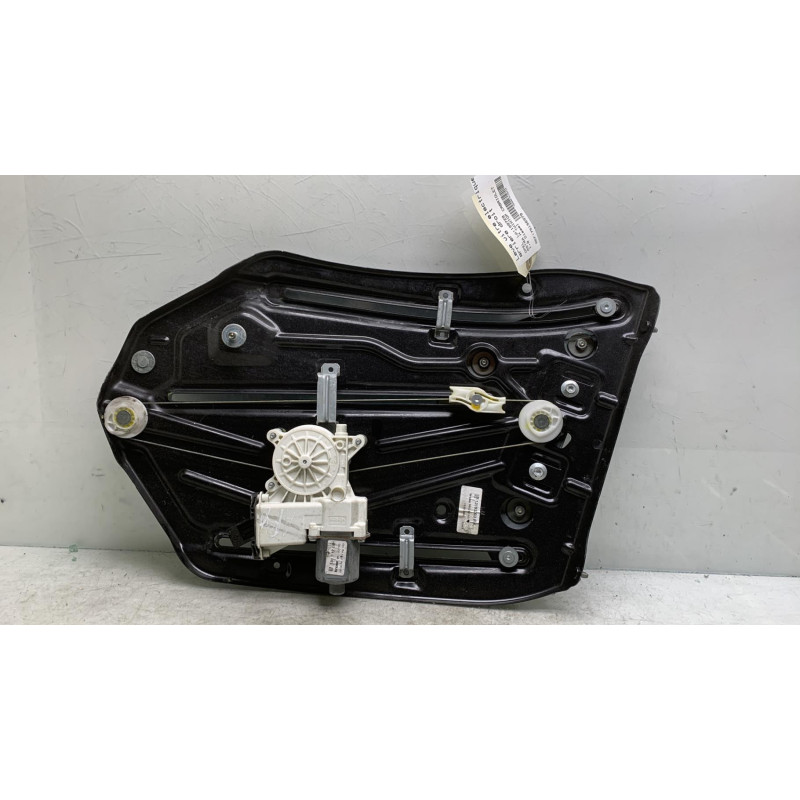 Leve vitre electrique arriere droit OPEL ASTRA H Photo n°1
