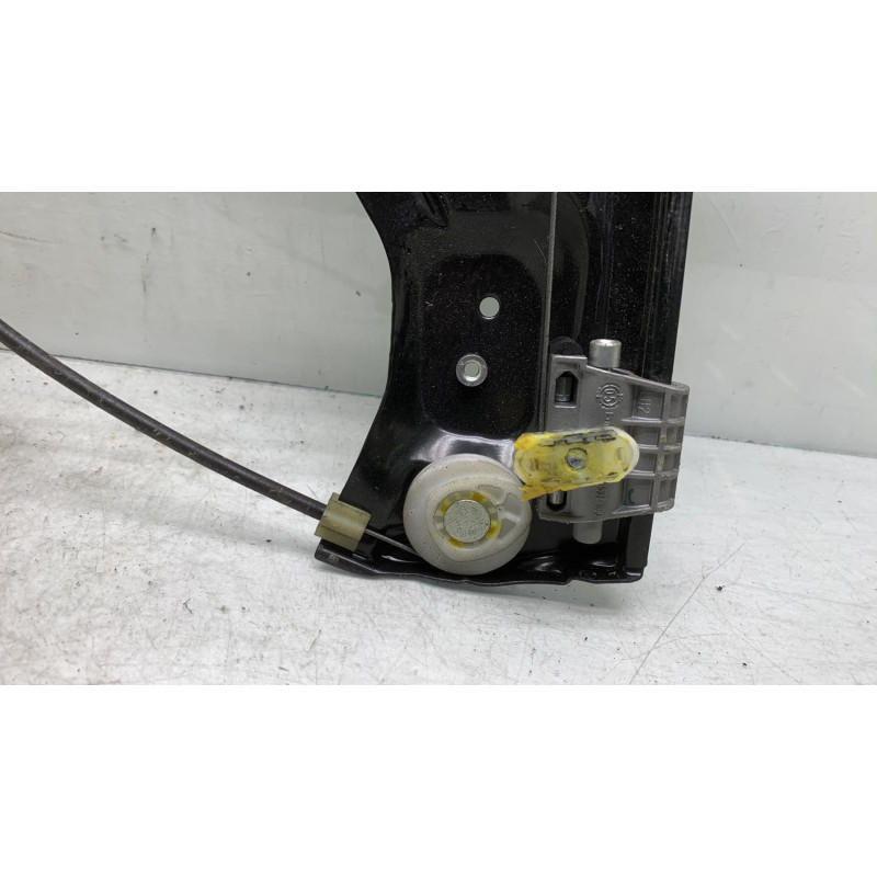 Leve vitre electrique avant gauche OPEL ASTRA H Photo n°6