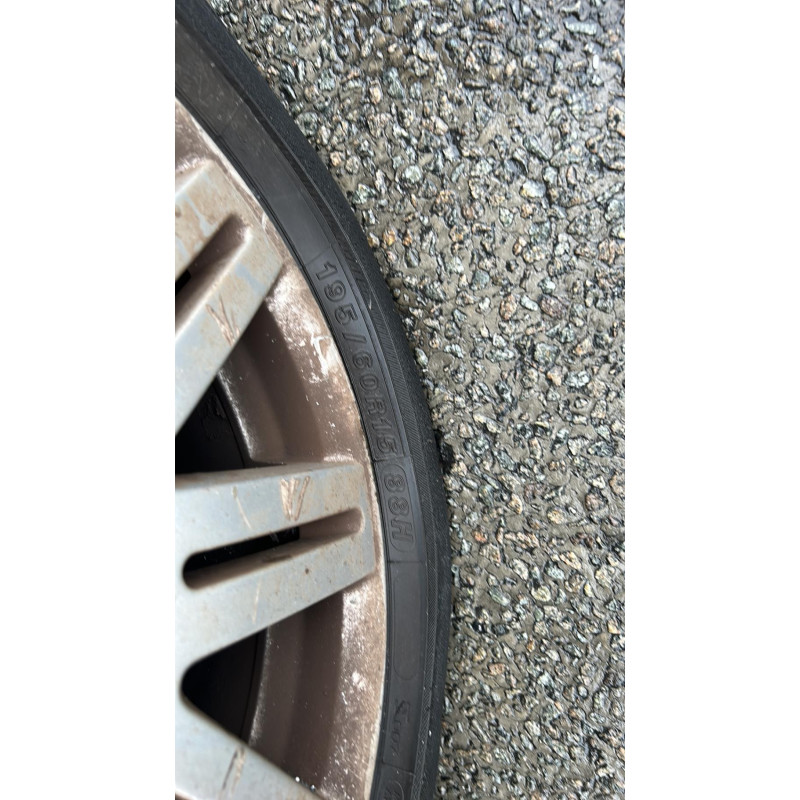 Vitre avant droit FORD FOCUS 1 Photo n°13