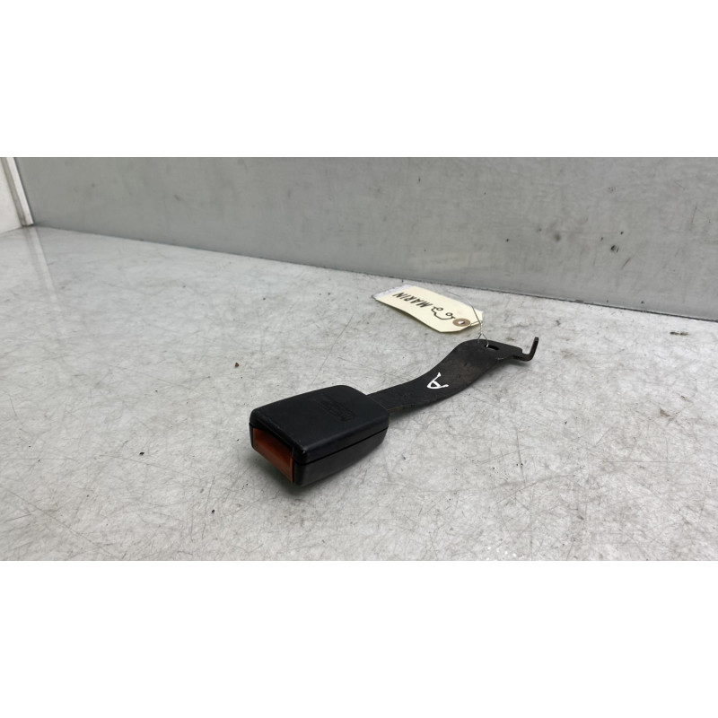 Attache ceinture avant droit FORD TRANSIT 3 Photo n°2