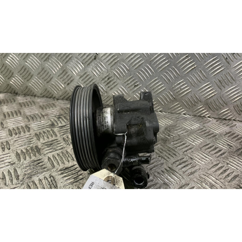 Pompe de direction AUDI A6 3 Photo n°4