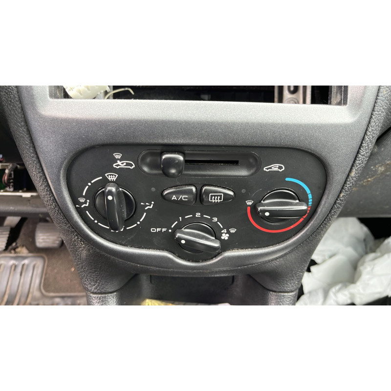 Leve vitre electrique avant gauche PEUGEOT 206 Photo n°16