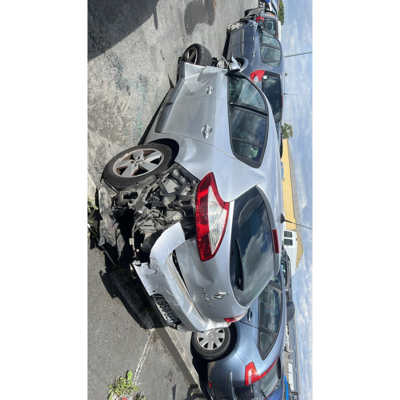 Pretensionneur de ceinture avant gauche RENAULT MEGANE 3 Photo n°12