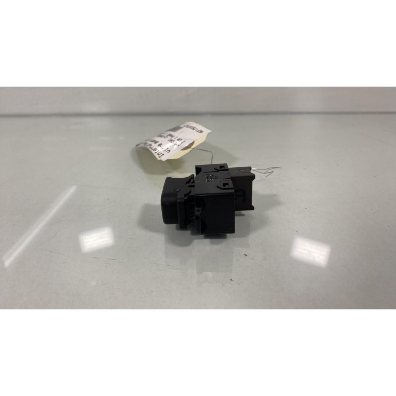 Interrupteur de leve vitre avant droit HYUNDAI I 20 1 Photo n°1