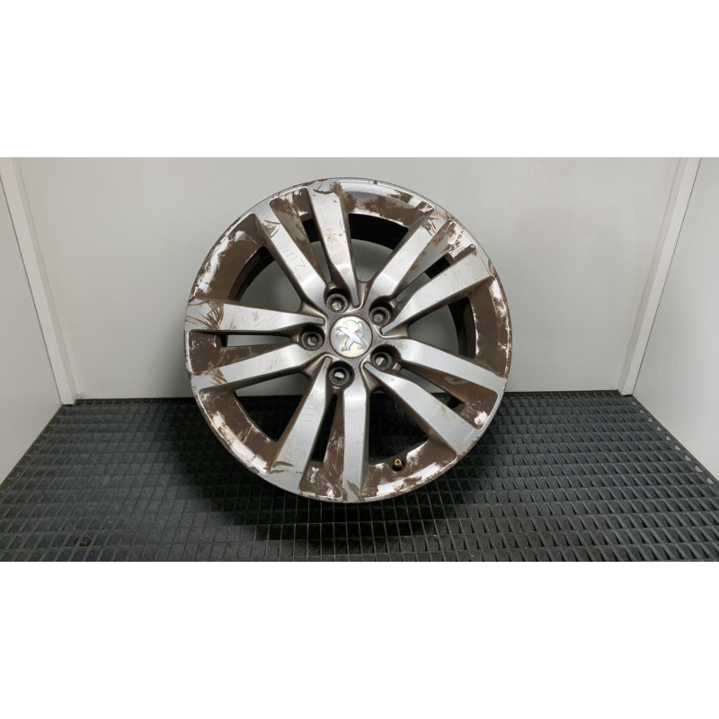 Jante PEUGEOT 308 2 SW Photo n°1