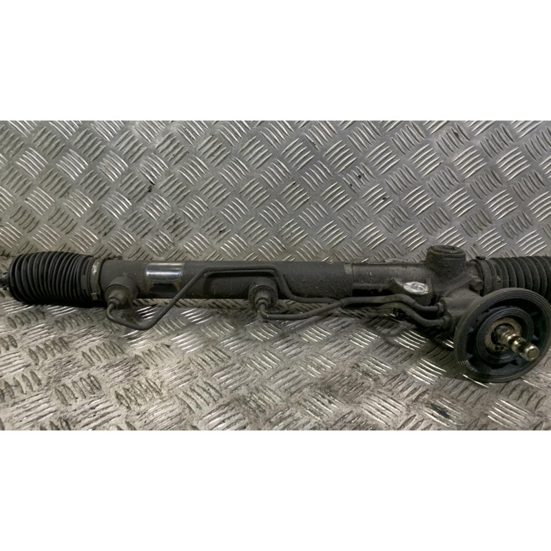 Cremaillere assistee HYUNDAI TRAJET Photo n°1