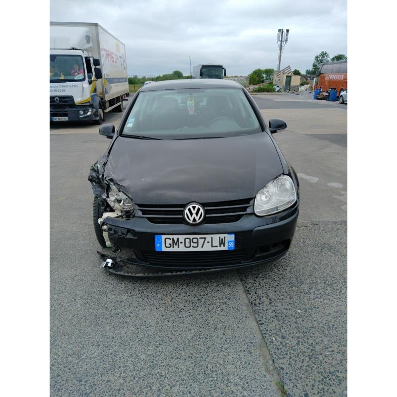 Feu arriere secondaire droit (feux) VOLKSWAGEN GOLF 5 Photo n°10