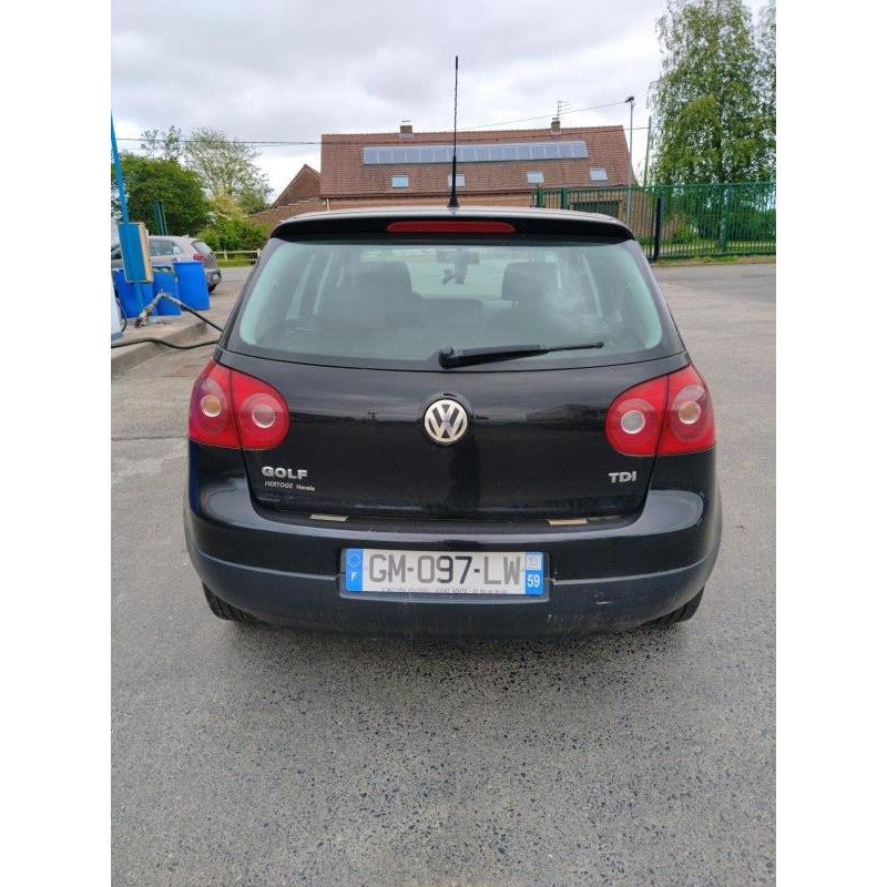 Feu arriere secondaire droit (feux) VOLKSWAGEN GOLF 5 Photo n°15