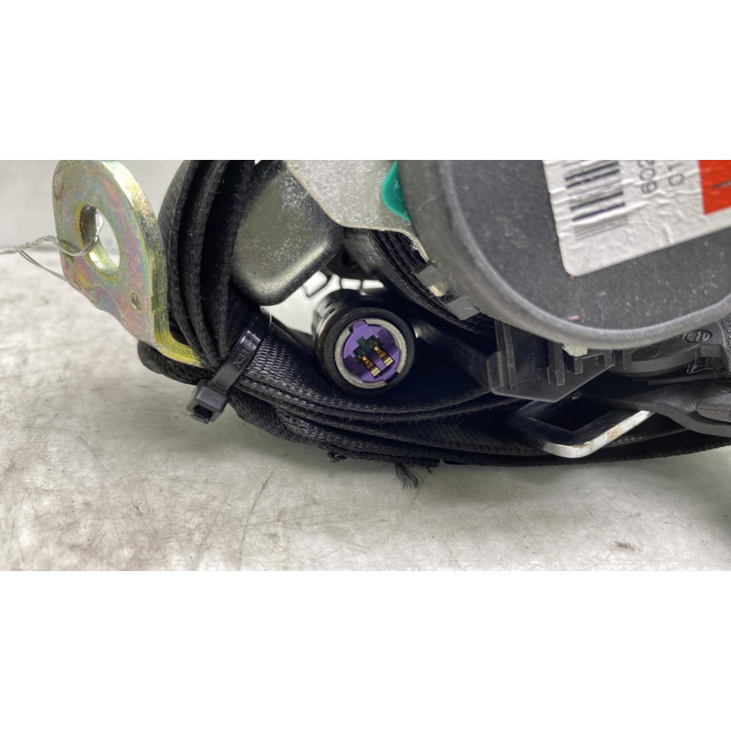 Pretensionneur de ceinture avant gauche VOLKSWAGEN GOLF 5 Photo n°5
