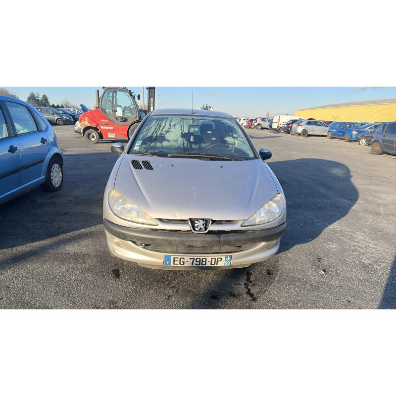 Pretensionneur de ceinture avant droit PEUGEOT 206 Photo n°9
