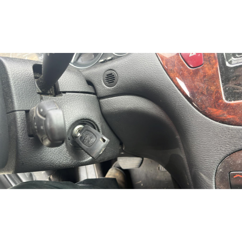 Pretensionneur de ceinture avant droit PEUGEOT 607 Photo n°17