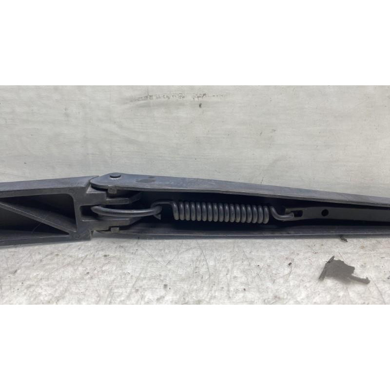 Bras essuie glace avant droit ALFA ROMEO GIULIETTA 2 Photo n°3