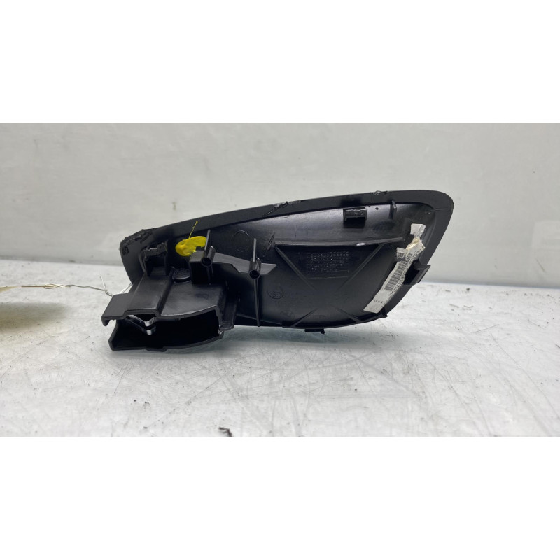 Poignee interieur avant droit BMW SERIE 1 E82 Photo n°2