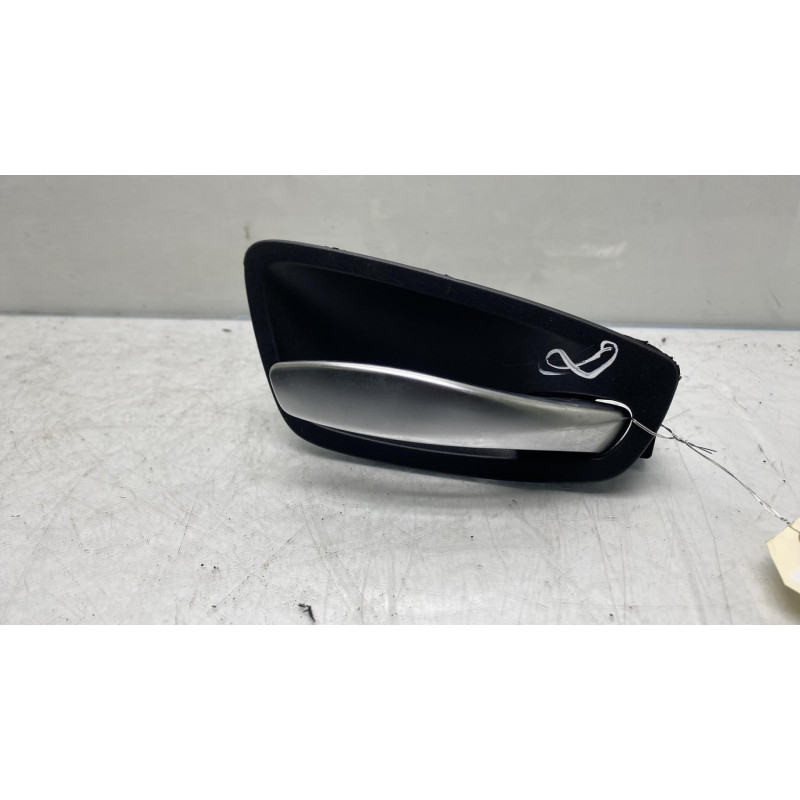 Poignee interieur avant droit BMW SERIE 1 E82 Photo n°3