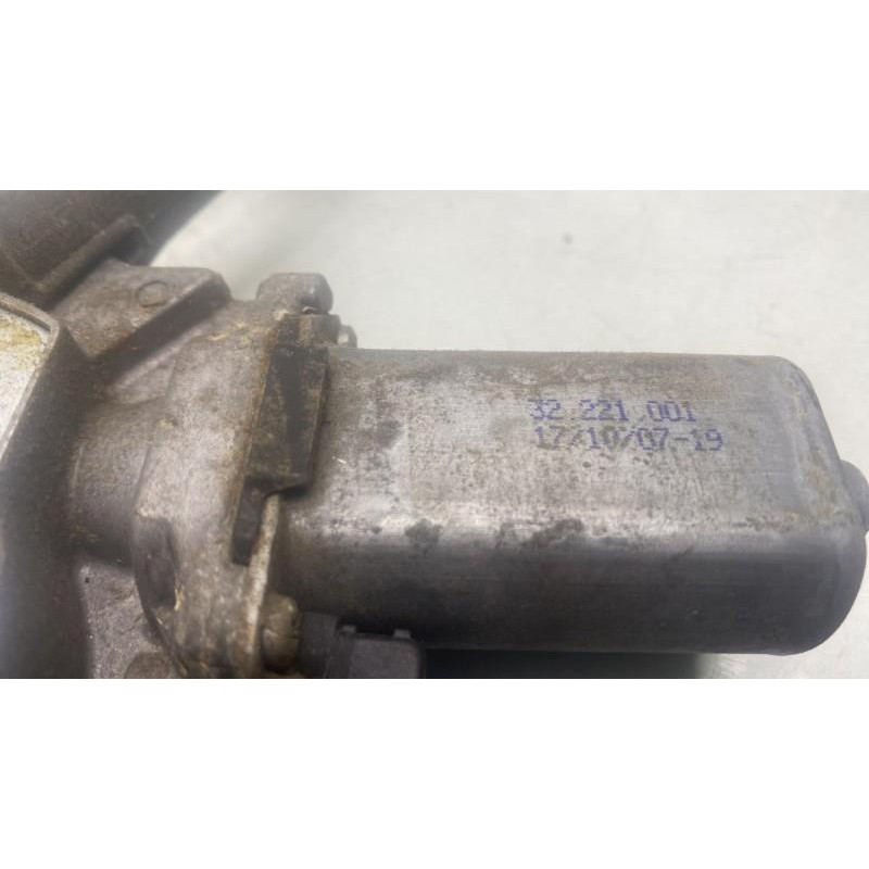 Leve vitre electrique avant droit ALFA ROMEO 147 Photo n°8