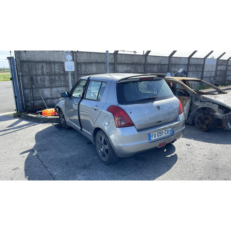 Anti brouillard gauche (feux) SUZUKI SWIFT 3 Photo n°7