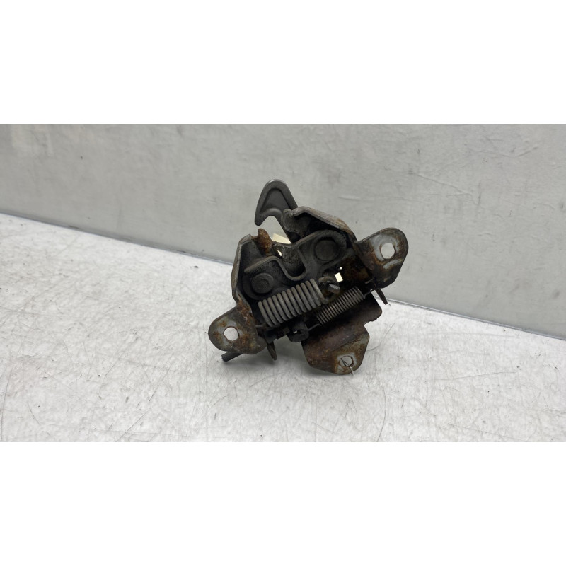 Fermeture de capot SUZUKI SWIFT 3 Photo n°1