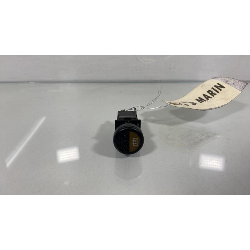 Commande degivrage lunette arriere PEUGEOT 205 Photo n°3
