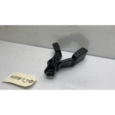 Attache ceinture arriere gauche VOLKSWAGEN JETTA 4