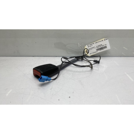 Attache ceinture avant droit VOLKSWAGEN JETTA 4 Photo n°1
