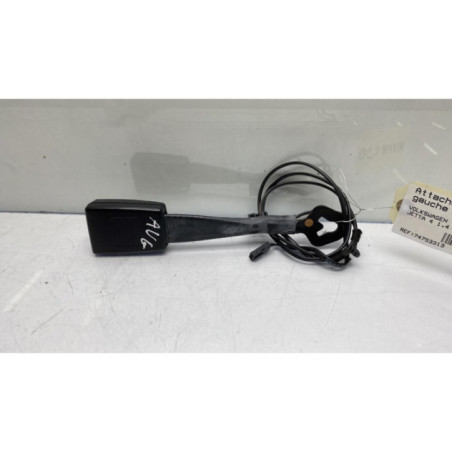 Attache ceinture avant gauche VOLKSWAGEN JETTA 4 Photo n°1