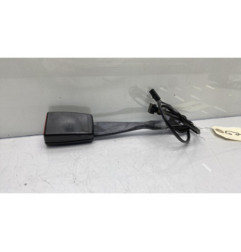 Attache ceinture avant gauche VOLKSWAGEN JETTA 4