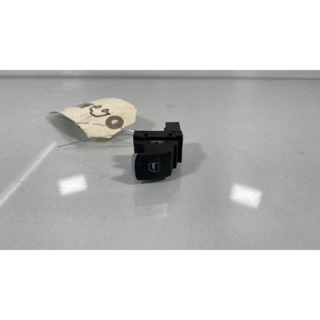 Interrupteur de leve vitre arriere gauche VOLKSWAGEN JETTA 4